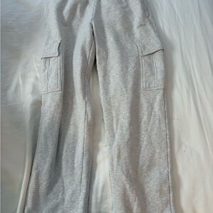 Aritzia Light Gray Cargo Sweatpants